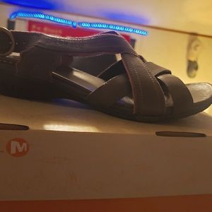 Bassoon mahogany Merrell performance wear